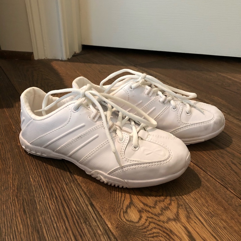 Nfinity Game Day Cheer Shoes Size 5.5
